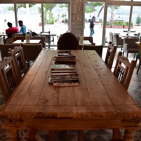 Iridanos 3* Antikyra