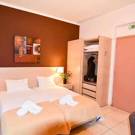 Iridanos 3* Antikyra