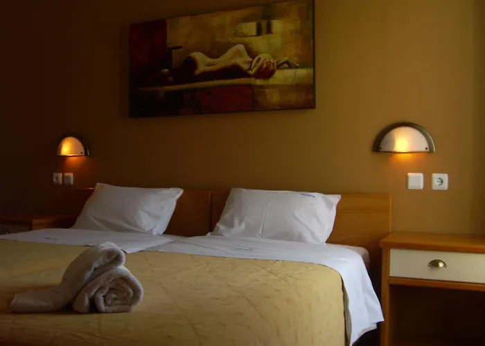 伊利达诺斯酒店 3* 安迪基拉